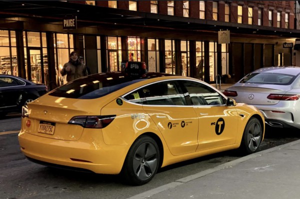 Nhiều tài xế taxi trên thế giới chuyển sang dùng xe điện