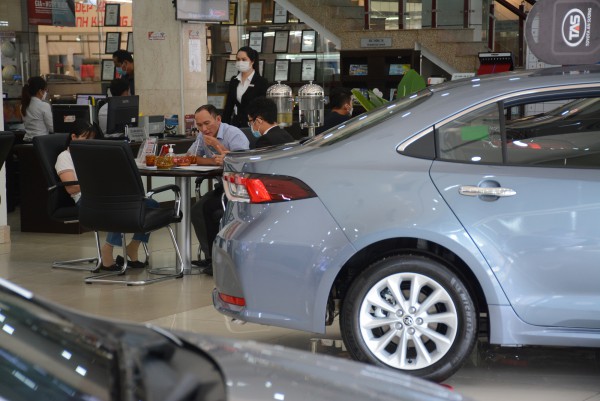 Giảm 50% lệ phí trước bạ có đủ sức vực dậy thị trường ô tô Việt Nam?