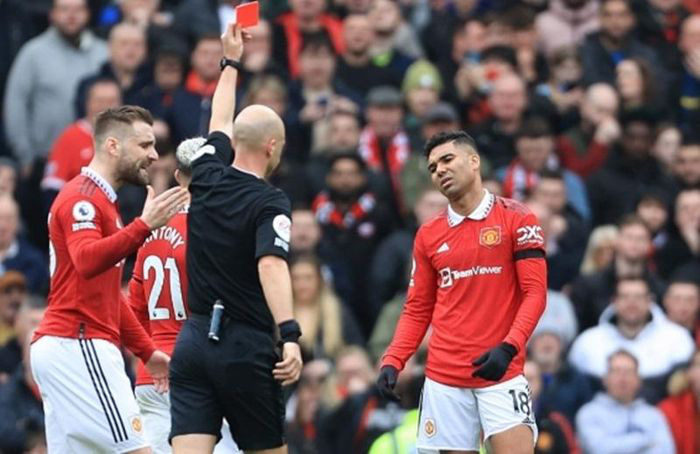 Manchester United sẽ không kháng cáo thẻ đỏ của Casemiro Manchester United sẽ không kháng cáo thẻ đỏ của Casemiro