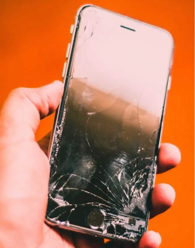 Điều gì ảnh hưởng đến tuổi thọ điện thoại của bạn?