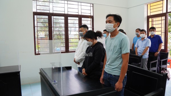 3 bị cáo nhận tổng mức án 22 năm tù vì làm giả Nón Sơn 3 bị cáo nhận tổng mức án 22 năm tù vì làm giả Nón Sơn