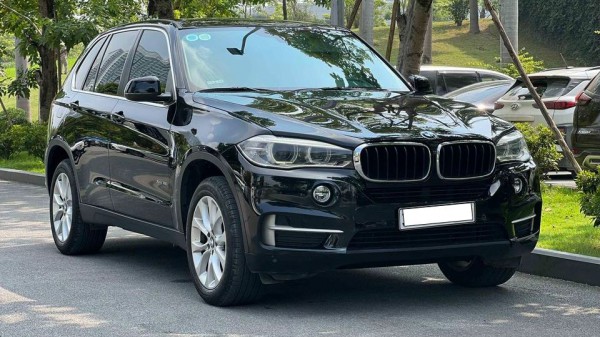 Chọn BMW X5 2014 hay Hyundai Santa Fe 2023 với 1,5 tỉ đồng? Chọn BMW X5 2014 hay Hyundai Santa Fe 2023 với 1,5 tỉ đồng?