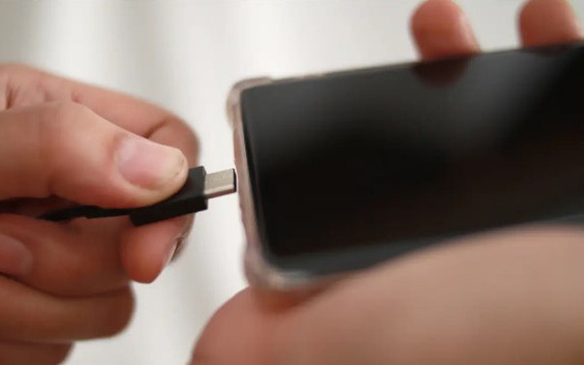 Bạn đã biết nguyên tắc vàng để pin điện thoại luôn "khỏe"?