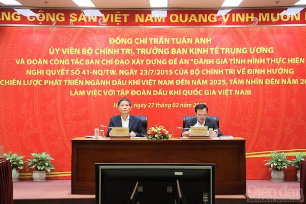 Cần chiến lược mới phát triển ngành dầu khí