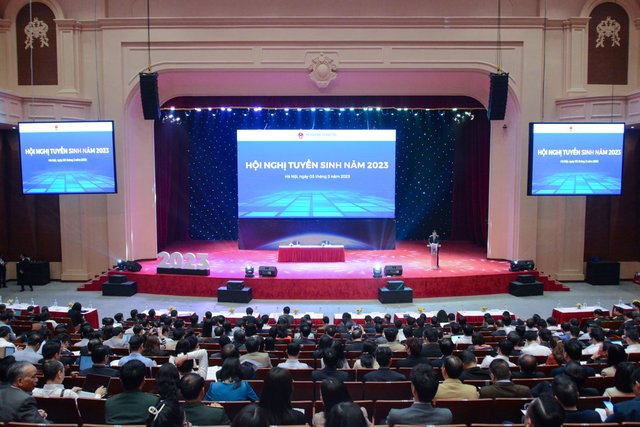 Hội nghị Tuyển sinh 2023: Nghiêm túc đánh giá toàn bộ công tác tuyển sinh - Ảnh 1.