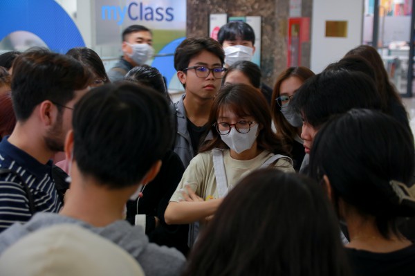 Liên quan việc cấp chứng chỉ Aptis: Hơn 800 sinh viên chưa biết giải quyết ra sao