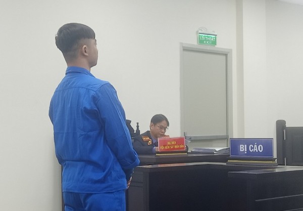 Nhân viên cũ tống tiền công ty vì bị nghỉ việc và nợ lương Nhân viên cũ tống tiền công ty vì bị nghỉ việc và nợ lương