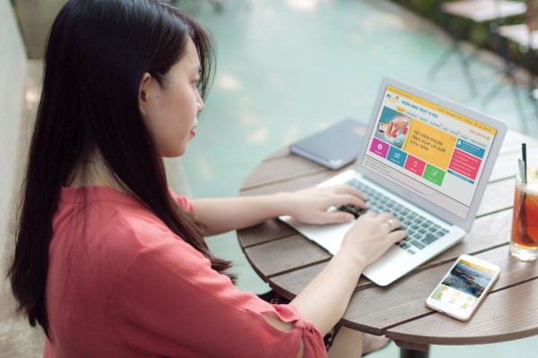 Nhu cầu lớn, tuyển dụng nhân sự phải "chạy số" như sale