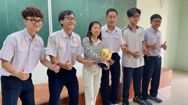 Quả bóng vàng Huỳnh Như nhảy 