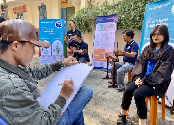 Trước làn sóng sa thải nhân sự,  học gì để thoát thất nghiệp?