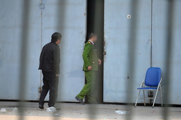 TTĐK cuối cùng nội thành Hà Nội bị khám xét, người dân ngao ngán hỏi "đăng kiểm ở đâu?"