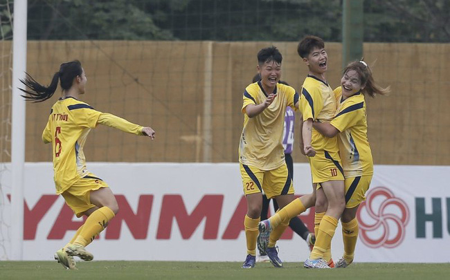 Vòng phân hạng Giải VĐ BĐ Nữ Cúp Quốc gia 2023: Sơn La giành lợi thế