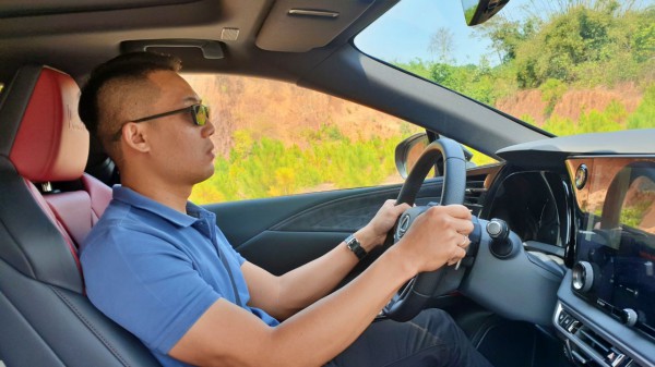 Trải nghiệm dàn xe Lexus từ đại ngàn về miền biển xanh cát trắng Trải nghiệm dàn xe Lexus từ đại ngàn về miền biển xanh cát trắng