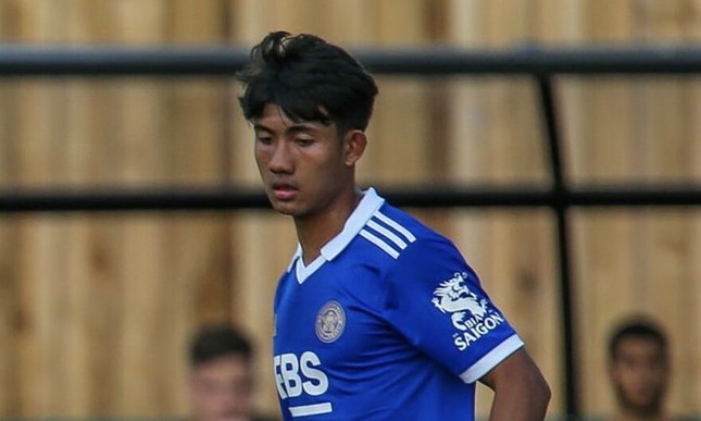 Thần đồng bóng đá Thái Lan gia nhập Leicester City