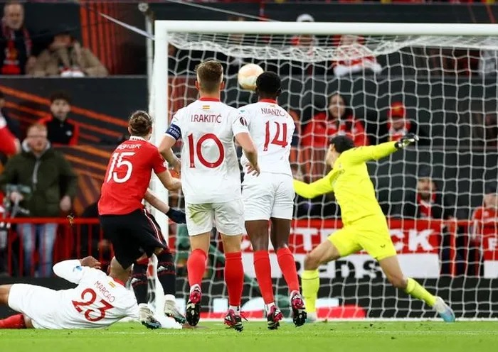 Europa League - Ghi cả 4 bàn, Manchester United bị Sevilla cầm hòa cay đắng