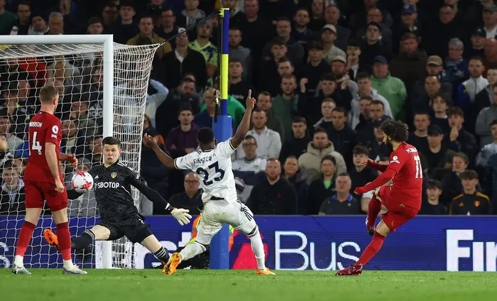 Liverpool thắng đậm Leeds United bằng tỉ số 1 set tennis Liverpool thắng đậm Leeds United bằng tỉ số 1 set tennis