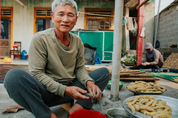 Món khoai đặc sản phải ủ chăn bông 3 ngày, phơi 12 nắng ở Quảng Bình