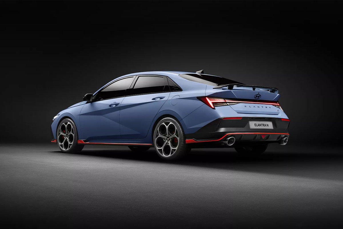 Chưa kịp phân phối tại Việt Nam, Hyundai Elantra N đã có thiết kế mới