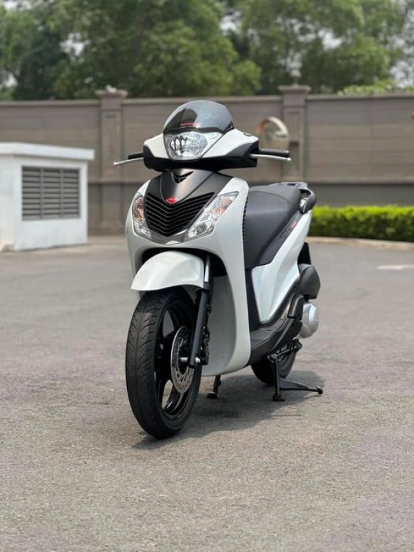 Honda SH 150i hơn 10 năm tuổi 