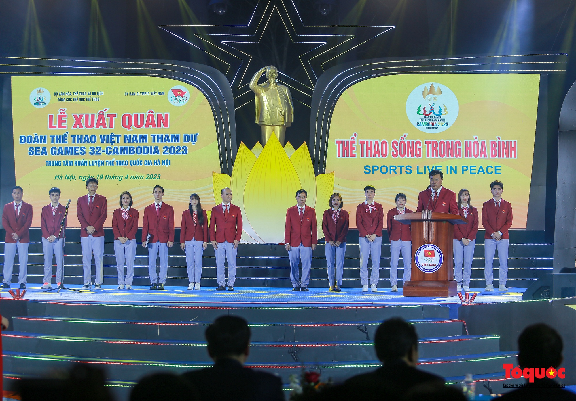 Khí thế hào hùng tại Lễ xuất quân đoàn TTVN dự SEA Games 32 - Ảnh 10. Khí thế hào hùng tại Lễ xuất quân đoàn TTVN dự SEA Games 32 - Ảnh 10.