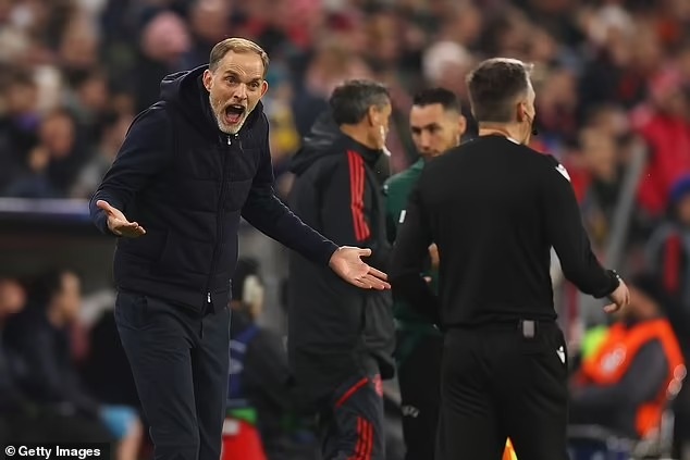 HLV Thomas Tuchel khởi đầu gian khó tại Bayern Munich