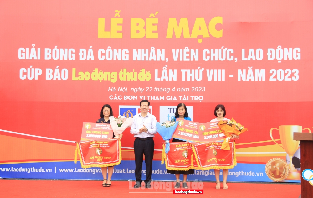 Bế mạc Giải bóng đá công nhân, viên chức, lao động Cúp báo Lao động Thủ đô lần thứ VIII - Ảnh 8.