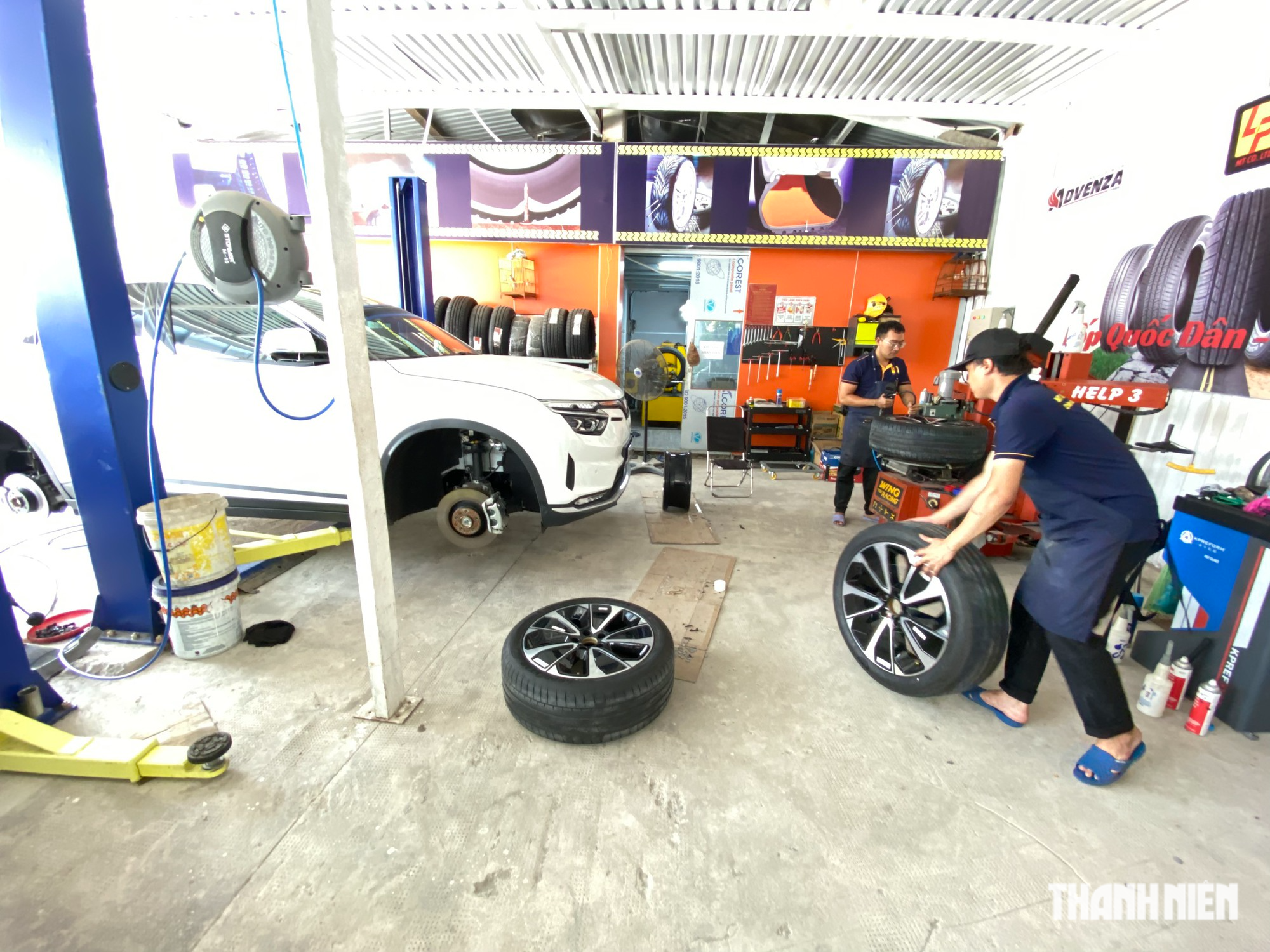 Ô tô không trang bị lốp dự phòng, có nên tráng lốp chống đinh?
