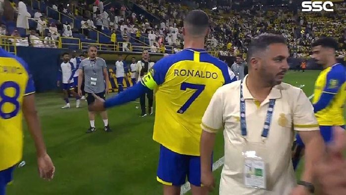 CĐV yêu cầu Ronaldo giải nghệ sau thất bại của Al Nassr