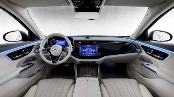 Mercedes E-Class 2024 có thiết kế gây tranh cãi Mercedes E-Class 2024 có thiết kế gây tranh cãi