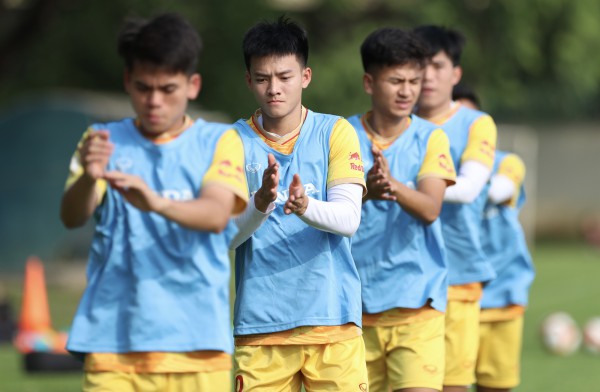 Đội hình U.22 Việt Nam: HLV Troussier loại thêm cầu thủ nào?