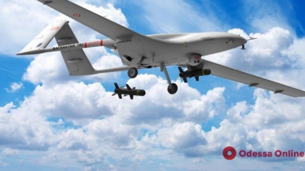 Không chiến giữa UAV Nga và Ukraine gần Donetsk