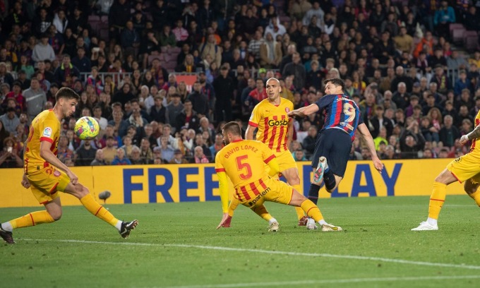 Barcelona bị Girona cầm hòa thất vọng trên sân nhà
