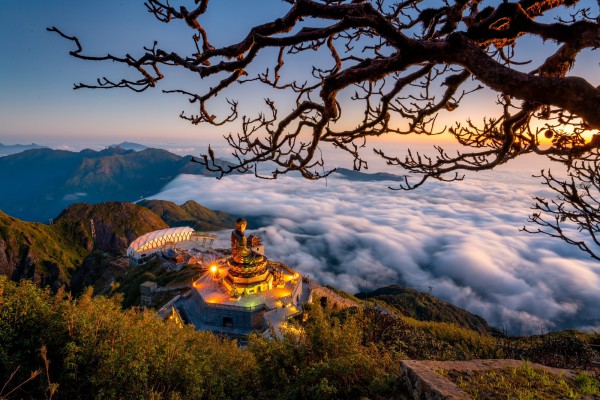 Hàng trăm doanh nghiệp Hàng trăm doanh nghiệp