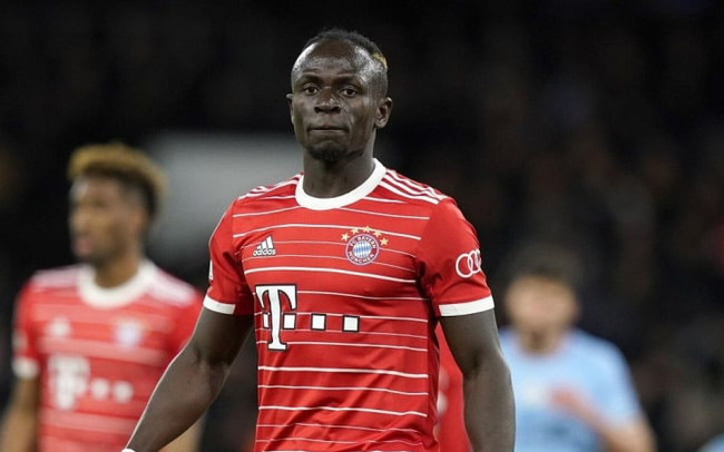 Sadio Mane bị Bayern treo giò vì đấm đồng đội