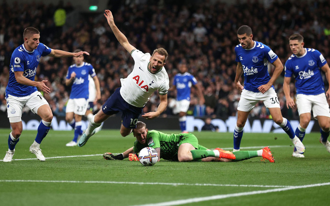 Tottenham gặp khó trước thềm trận đấu với Everton