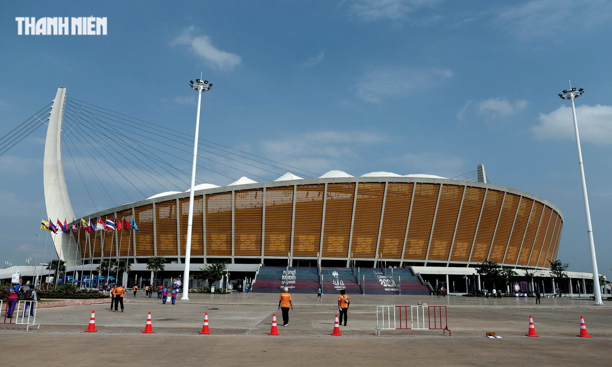Thủ tướng Hun Sen thắp đuốc khai mạc SEA Games 32 Thủ tướng Hun Sen thắp đuốc khai mạc SEA Games 32