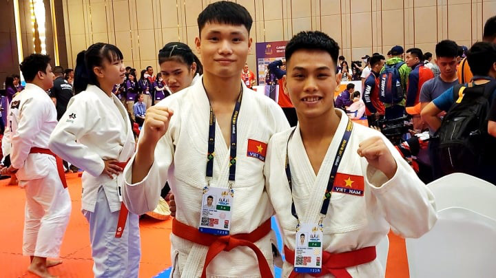 Bảng tổng sắp huy chương SEA Games 32 ngày 04/5: Đoàn Việt Nam giành 3 HCĐ Bảng tổng sắp huy chương SEA Games 32 ngày 04/5: Đoàn Việt Nam giành 3 HCĐ