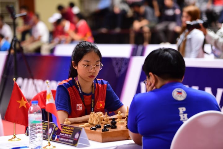 Bảng tổng sắp huy chương SEA Games 32 ngày 04/5: Đoàn Việt Nam giành 3 HCĐ Bảng tổng sắp huy chương SEA Games 32 ngày 04/5: Đoàn Việt Nam giành 3 HCĐ