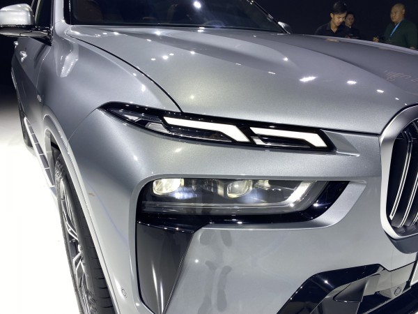 BMW X7 giá từ 6,3 tỉ đồng tại Việt Nam trang bị gì? BMW X7 giá từ 6,3 tỉ đồng tại Việt Nam trang bị gì?