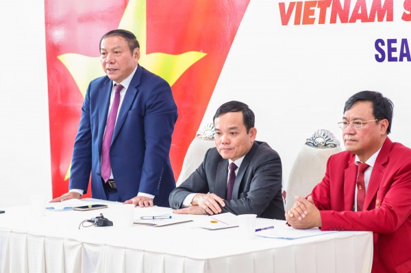 Phó thủ tướng Trần Lưu Quang: 