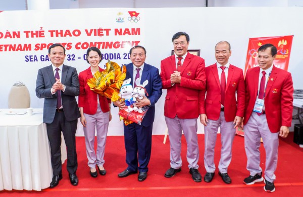 Phó thủ tướng Trần Lưu Quang: 