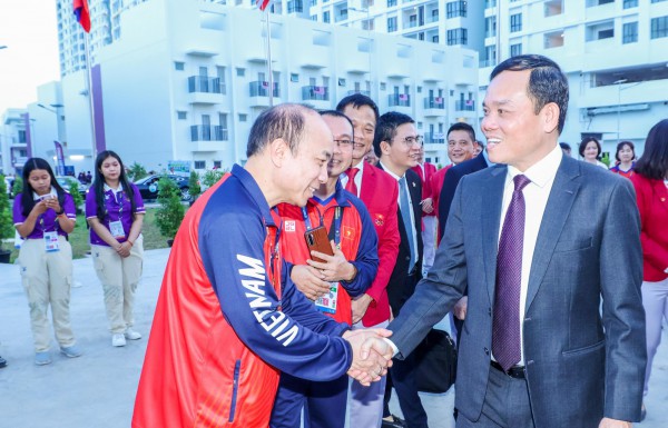 Phó thủ tướng Trần Lưu Quang: 