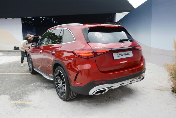 Mercedes GLC thế hệ mới lắp ráp tại Việt Nam, giá từ 2,299 tỉ đồng Mercedes GLC thế hệ mới lắp ráp tại Việt Nam, giá từ 2,299 tỉ đồng