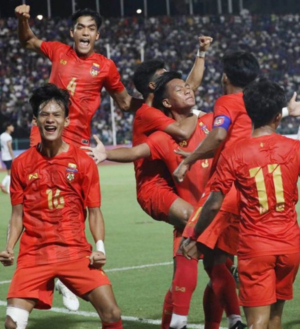 Bóng đá SEA Games 32, U.22 Thái Lan - U.22 Myanmar: 