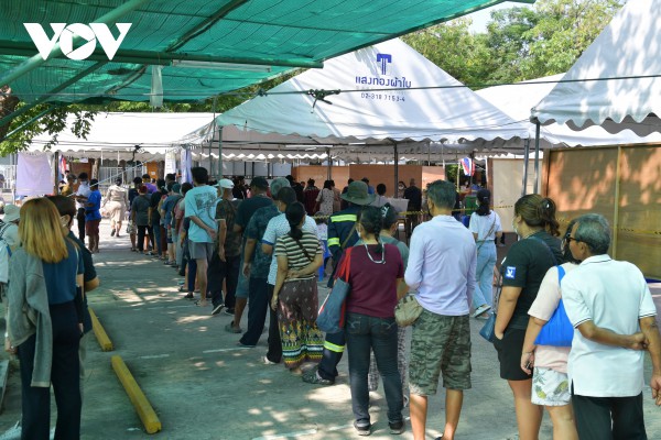 Tổng tuyển cử Thái Lan: Đảng Tiến bước tạm thời dẫn đầu