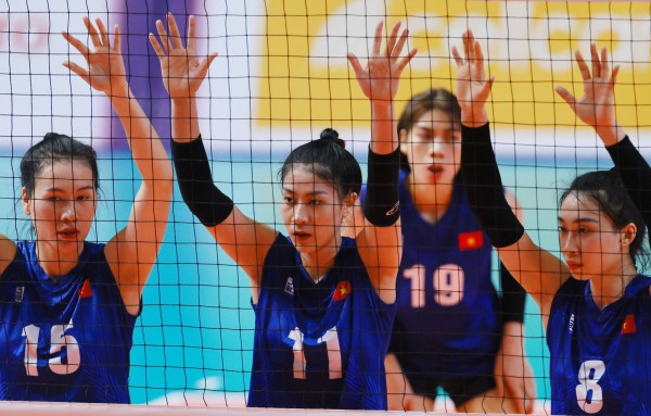 Giành HCB SEA Games, đội tuyển bóng chuyền nữ Việt Nam được thưởng nóng