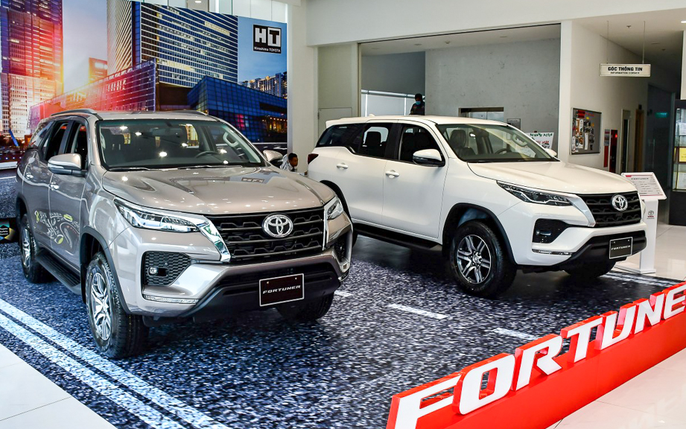 5 mẫu SUV, Crossover 7 chỗ đang giảm giá cả trăm triệu đồng tại Việt Nam 5 mẫu SUV, Crossover 7 chỗ đang giảm giá cả trăm triệu đồng tại Việt Nam