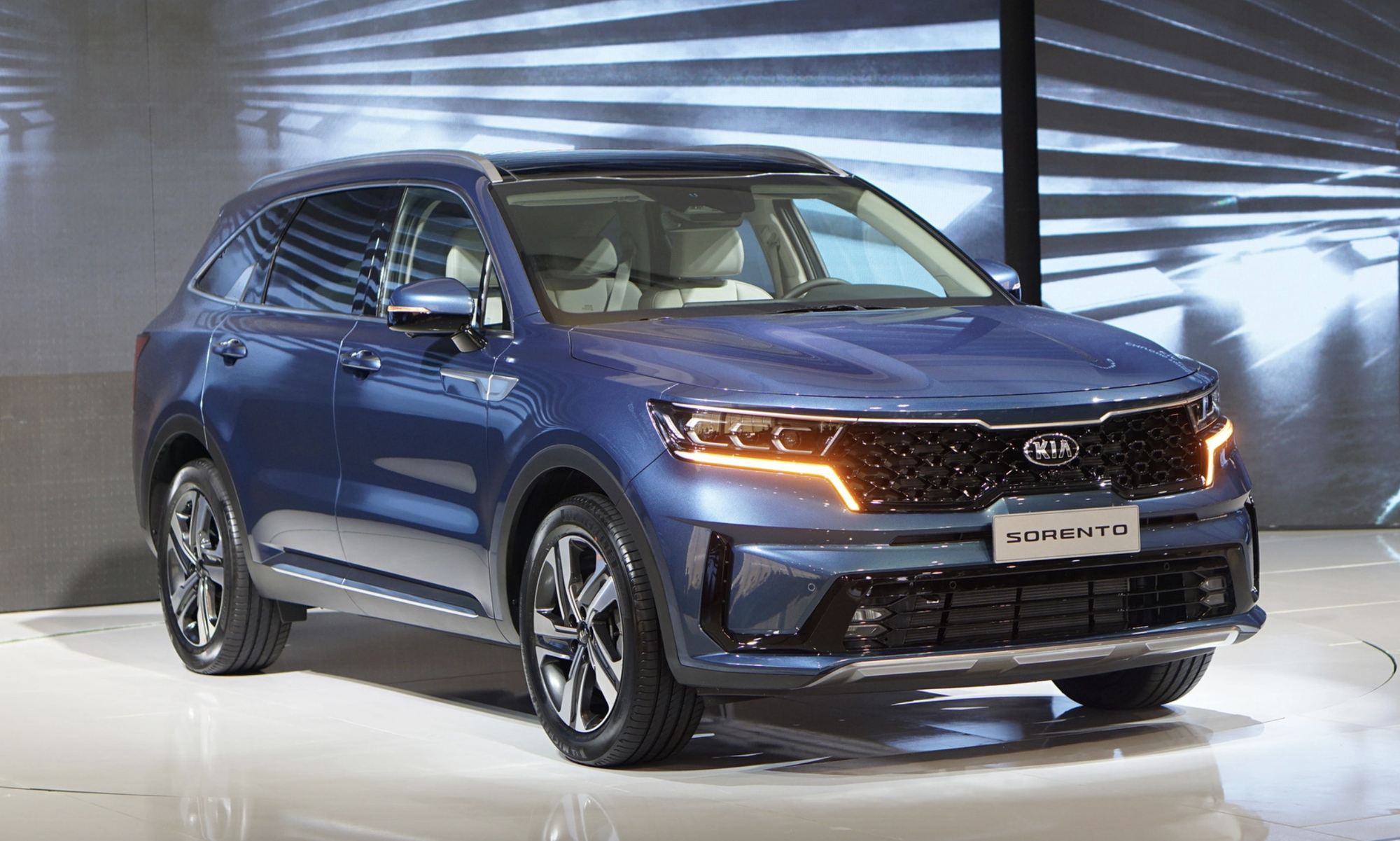 5 mẫu SUV, Crossover 7 chỗ đang giảm giá cả trăm triệu đồng tại Việt Nam 5 mẫu SUV, Crossover 7 chỗ đang giảm giá cả trăm triệu đồng tại Việt Nam