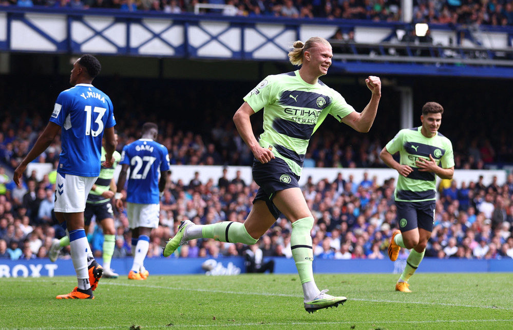 Manchester City tiến dần tới chưc vô địch Ngoại hạng Anh