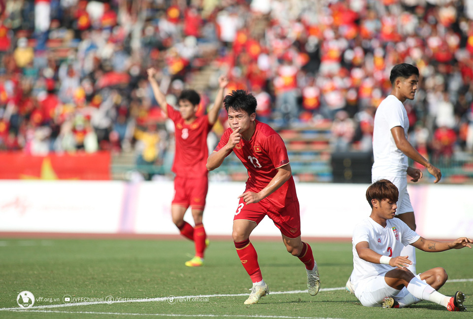 HLV Philippe Troussier: “Trận cuối cùng ở SEA Games 32 cũng là trận đầu tiên của hành trình mới” HLV Philippe Troussier: “Trận cuối cùng ở SEA Games 32 cũng là trận đầu tiên của hành trình mới”